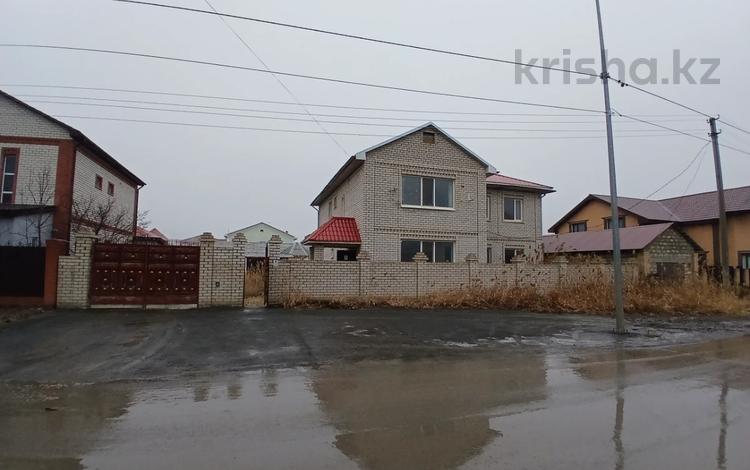 Жеке үй · 5 бөлме · 219.3 м² · 1 сот., мкр Жеруйык, Магжан Жумабаева 59, бағасы: 58 млн ₸ в Атырау — фото 2