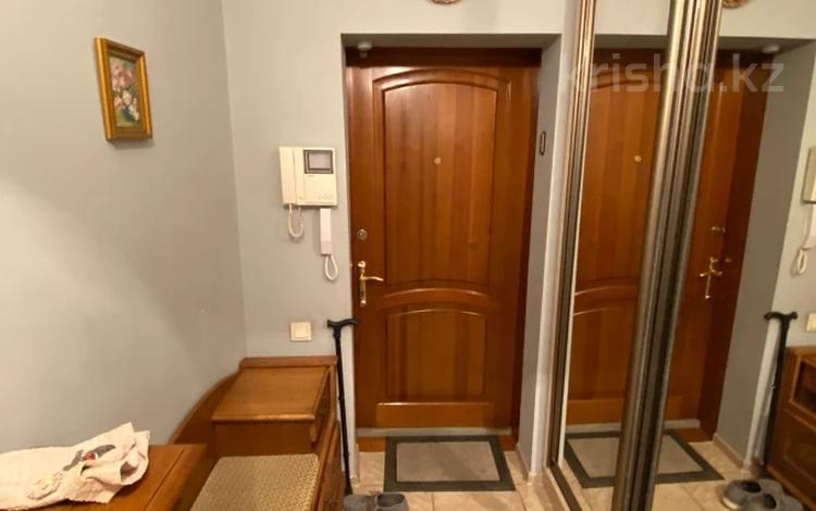 3-бөлмелі пәтер · 73.3 м² · 3/5 қабат, №11 ш/а. 49 — Жандосова, бағасы: 56.5 млн ₸ в Алматы, Ауэзовский р-н — фото 2