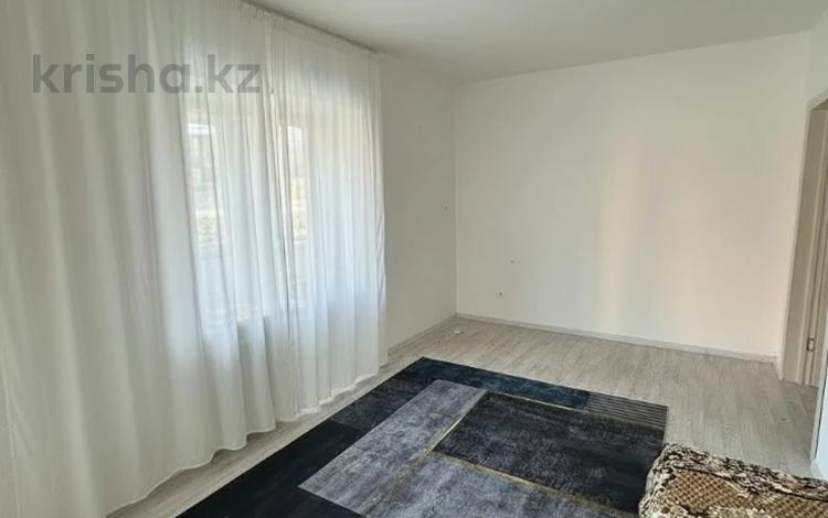 3-комнатная квартира · 68 м², Крылова за 30.6 млн ₸ в Петропавловске — фото 2