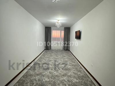 2-комнатная квартира · 65.5 м² · 10/10 этаж, Курмангазы 196 за 23.5 млн 〒 в Уральске, мкр Школьник