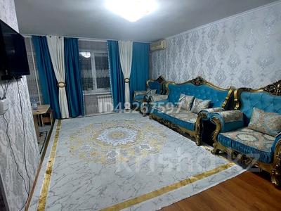 1-комнатная квартира, 50 м², 3/5 этаж по часам, Каратал 18/1 за 2 000 〒 в Талдыкоргане