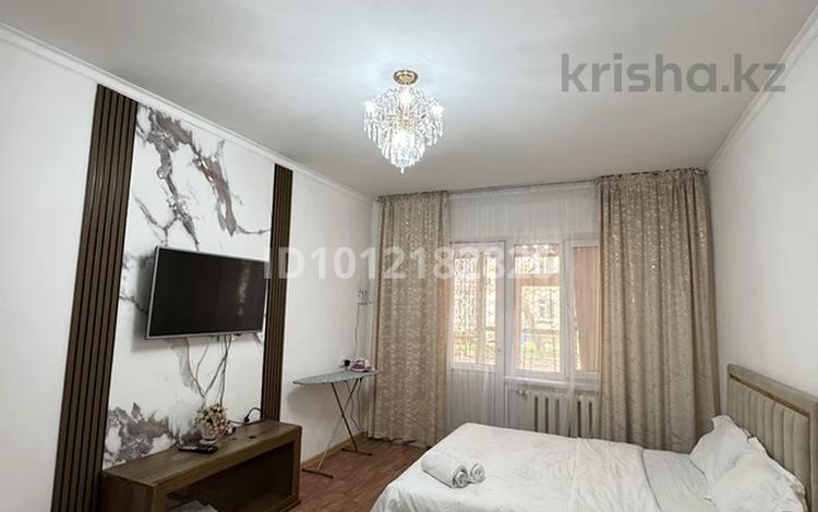 1-бөлмелі пәтер · 40 м² · 1/5 қабат, мкр Алатау 13 — Фиркан Алатау, Сулпак, бағасы: 10 000 ₸ в Таразе — фото 2