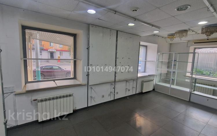 Еркін, дүкендер мен бутиктер · 48 м², бағасы: 250 000 ₸ в Усть-Каменогорске — фото 7