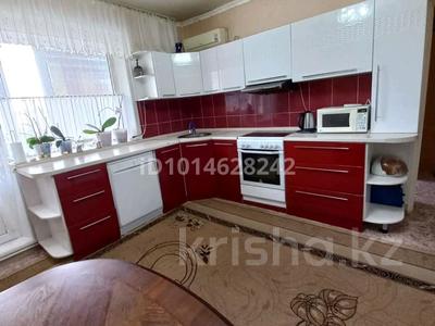 3-бөлмелі пәтер · 68 м² · 9/9 қабат, Степной 3 ш/а., Мкр Юго-Восток, мкр Степной 3 Степной-3-8 8, бағасы: 24.5 млн ₸ в Караганде, Казыбек би р-н