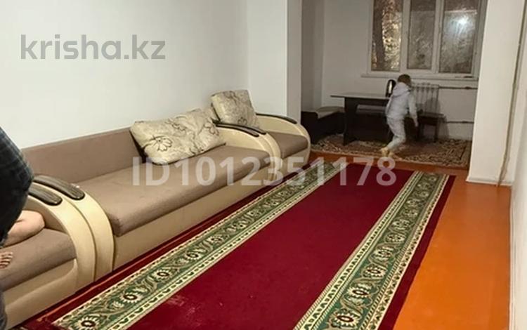 3-комнатная квартира · 64 м² · 2/4 этаж, ул. Гани Иляева 13 за 180 000 ₸ в Шымкенте, Абайский р-н — фото 2
