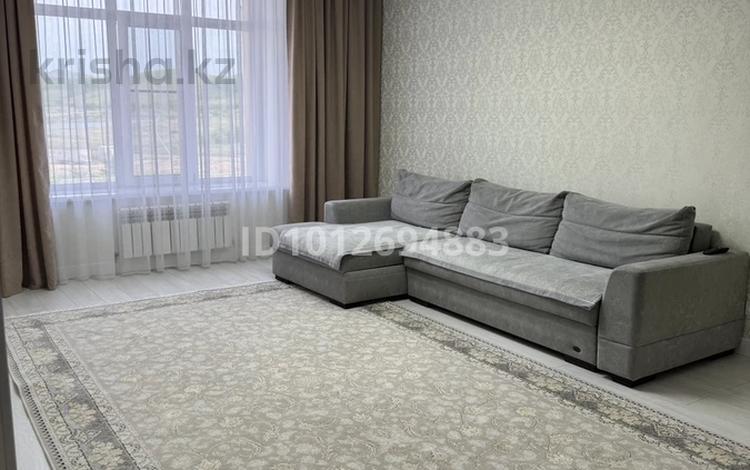 2-бөлмелі пәтер · 79 м² · 3/4 қабат, Есенберлина 43, бағасы: 48 млн ₸ в Усть-Каменогорске — фото 2