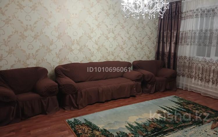 Жеке үй · 3 бөлме · 120 м² · 10 сот., Орал 41, бағасы: 130 000 ₸ в Аксае — фото 2