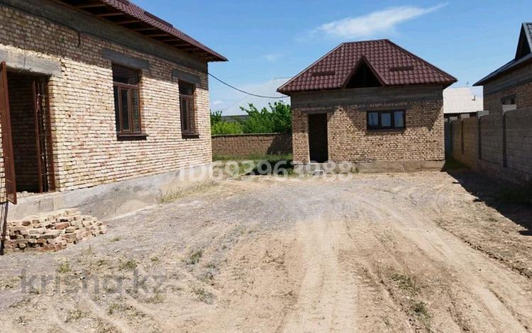 Отдельный дом • 5 комнат • 200 м² • 10 сот., Укаш ата за 42 млн 〒 в Туркестане — фото 2