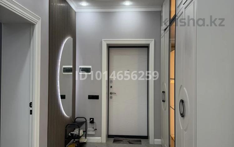 3-бөлмелі пәтер · 100 м² · 5/6 қабат, Алтын орда ш/а. 24Е, бағасы: 46 млн ₸ в Актобе, мкр. Алтын орда — фото 2