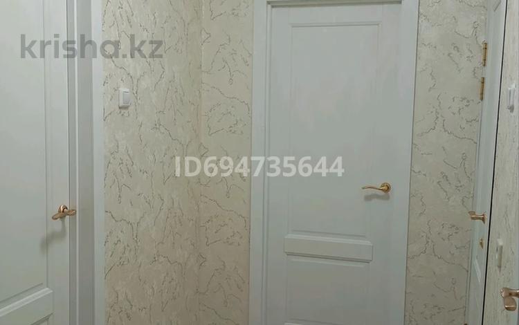 3-бөлмелі пәтер · 55 м² · 1/5 қабат, Камзина 25 — Вокзал, бағасы: 15 000 ₸ в Аксу — фото 2