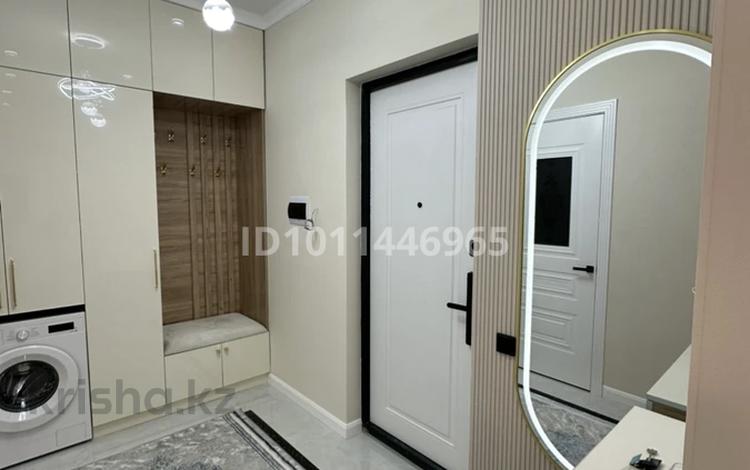 3-комнатная квартира · 90 м² · 8/13 этаж, Байдібек би 127/7 13 блок — Напротив авто салон Aster за 400 000 〒 в Шымкенте, Абайский р-н — фото 5
