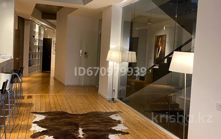 Жеке үй · 5 бөлме · 560 м² · 17 жүзд., Каменское плато ш/а. 107 — 500 м от жк silver wood, бағасы: 4 млн ₸ в Алматы, Медеуский р-н — фото 2