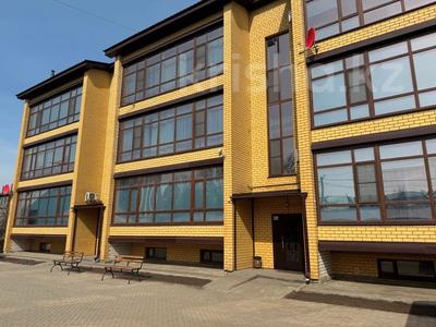 4-комнатная квартира · 132 м² · 1/3 этаж, Московская 7 за 66 млн ₸ в Уральске