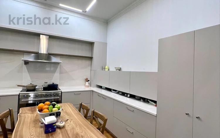 5-комнатная квартира · 165 м² · 1/3 этаж, мкр Мирас, Мкр. Мирас 157 — Парк первого президента за 250 млн ₸ в Алматы, Бостандыкский р-н — фото 2