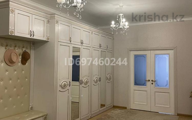 4-комнатная квартира · 135 м² · 11/14 этаж, 17-й мкр, 17мкрн 7 за 67 млн ₸ в Актау — фото 2