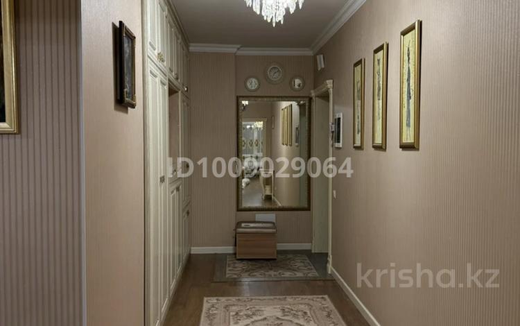 4-комнатная квартира · 134 м² · 7/15 этаж, Кабанбай батыра 48 за 550 000 〒 в Астане, Есильский р-н — фото 2