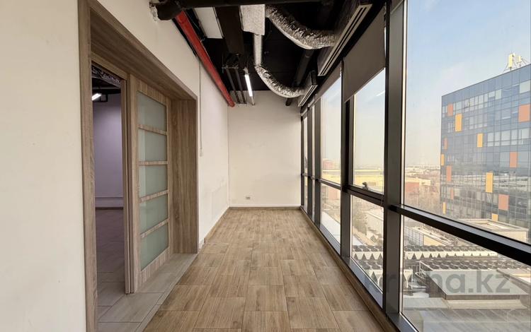 Свободное назначение, офисы, магазины и бутики, склады, салоны красоты, бани, гостиницы и зоны отдыха, фитнес и спорт, медцентры и аптеки, образование, развлечения, конференц-залы, кабинеты и рабочие места, студии · 57 м² за 510 300 〒 в Алматы, Алмалинский р-н — фото 9