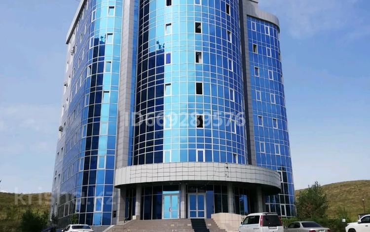 Офисы · 10 м² за 7 млн ₸ в Усть-Каменогорске — фото 2