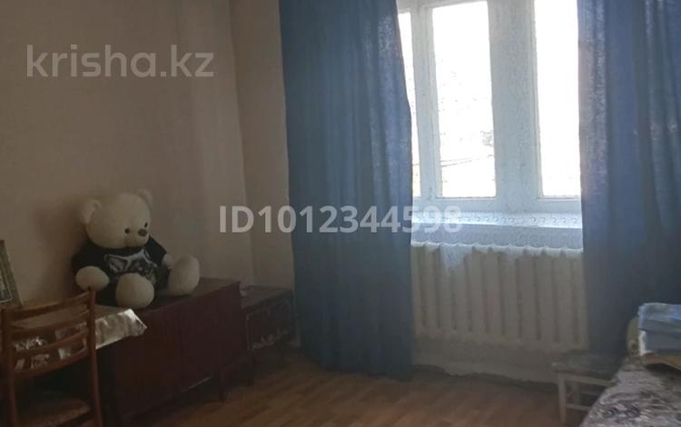 3-бөлмелі пәтер · 49.7 м² · 1/2 қабат, Просп. Тауелсиздик, бағасы: 16 млн ₸ в  — фото 2