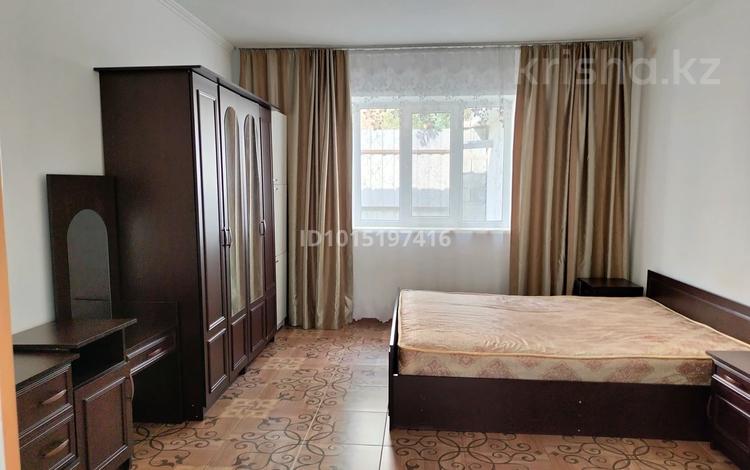 1-комнатная квартира · 35 м² · 1/1 этаж, Кыдырова бн — Шаляпина за 170 000 ₸ в Алматы, Ауэзовский р-н — фото 2