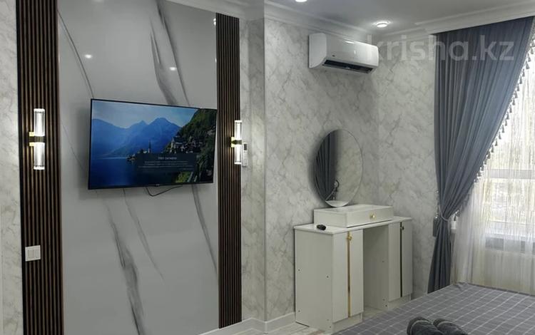 1-комнатная квартира · 40 м², Сырым батыра 99/3 за 250 000 ₸ в Шымкенте — фото 2