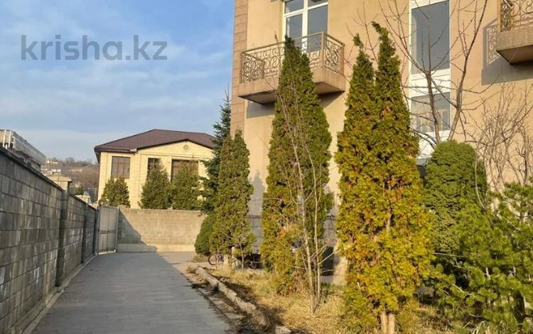 Жеке үй · 7 бөлме · 750 м², мкр Коктобе, Кыз Жибек 121 — Омаровой, бағасы: 2 млн 〒 в Алматы, Медеуский р-н — фото 2