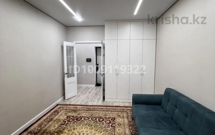 1-комнатная квартира · 43 м² · 2/9 этаж, Шамши Калдаяков 12 за 230 000 〒 в Астане, Сарайшык р-н — фото 2