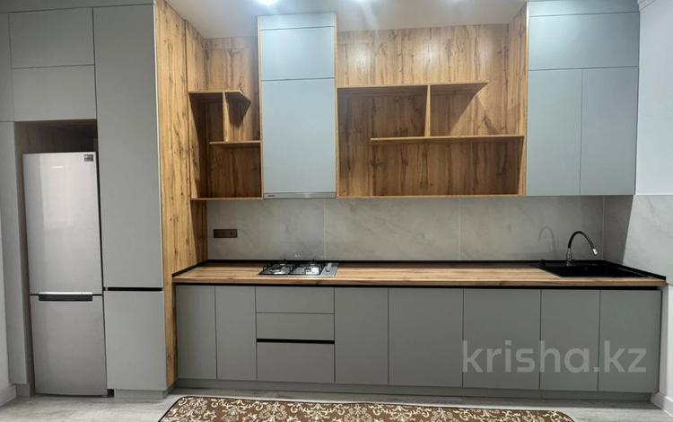 1-бөлмелі пәтер · 55 м² · 3/5 қабат, мкр. Алтын орда, Ораза Татеулы, бағасы: 23.5 млн ₸ в Актобе — фото 2