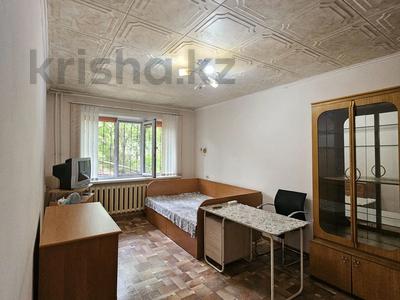 2-бөлмелі пәтер · 45 м² · 1/5 қабат, Майкудук, Майкудук, мкр Восток-2 11 — за торговым домом Ануар, школа #8, бағасы: 14.4 млн ₸ в Караганде, Алихана Бокейханова р-н