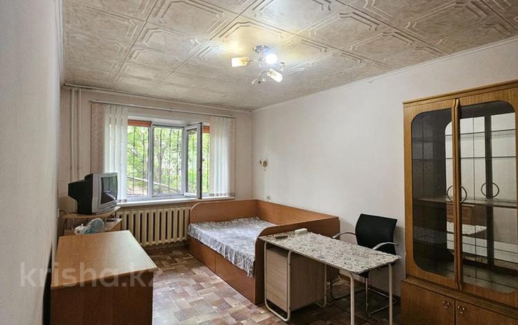 2-комнатная квартира · 45 м² · 1/5 этаж, Майкудук, Майкудук, мкр Восток-2 11 — за торговым домом Ануар, школа #8 за 14.4 млн ₸ в Караганде, Алихана Бокейханова р-н — фото 2