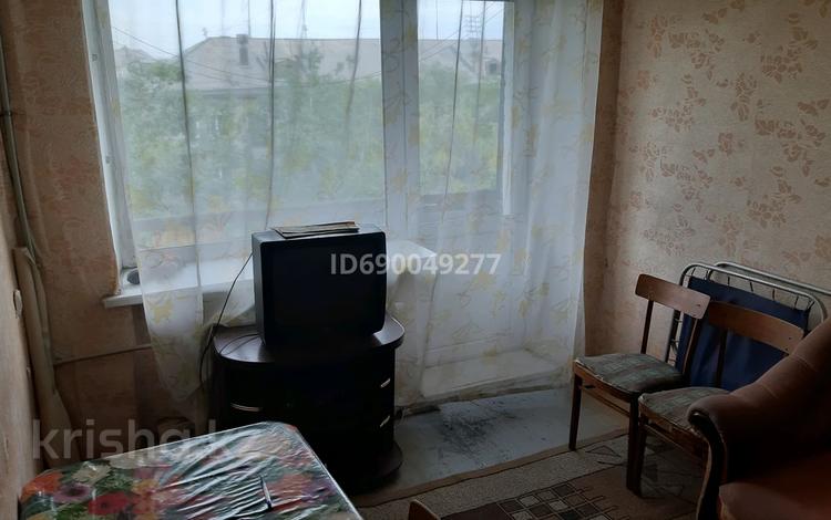 1-бөлмелі пәтер · 32 м² · 4/4 қабат, 72 квартал 23 — Кабанбай батыра-Мамай батыра, бағасы: 105 000 〒 в Семее — фото 3