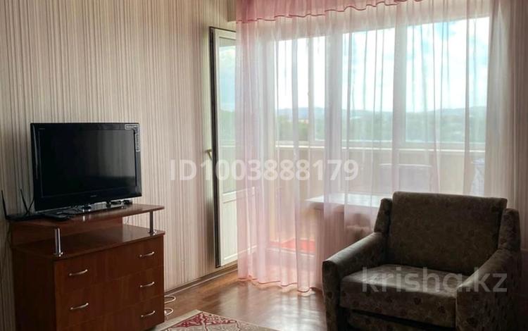1-комнатная квартира · 38 м² · 7/9 этаж, Красина 11 за 10 000 ₸ в Усть-Каменогорске — фото 17