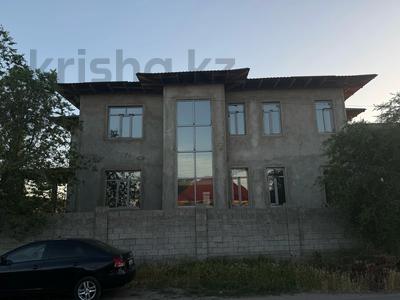Жеке үй · 10 бөлме · 682 м² · 11 сот., Камратова 1 переулок 19, бағасы: 95 млн 〒 в Таразе
