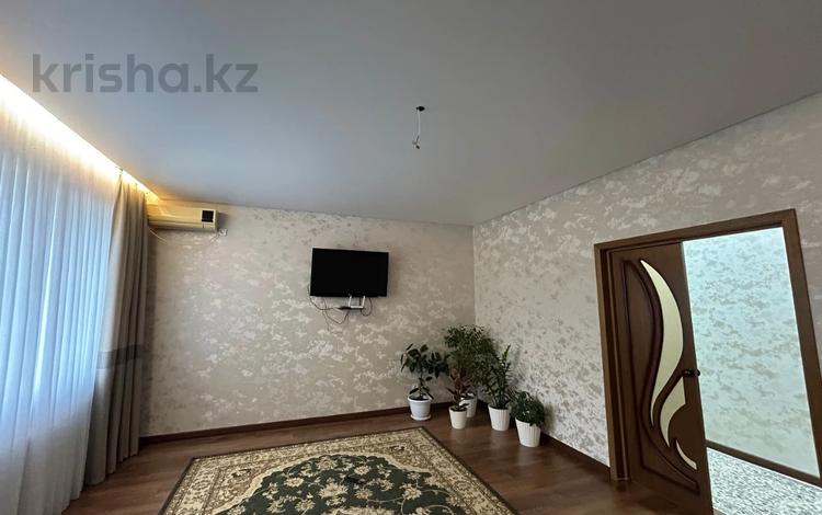 2-бөлмелі пәтер · 92.5 м² · 5/5 қабат, Алтын орда ш/а., Тауелсиздик, бағасы: 31 млн ₸ в Актобе, мкр. Алтын орда — фото 3
