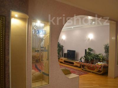 4-бөлмелі пәтер · 180 м² · 11/12 қабат, Шагабутдинова 125, бағасы: 650 000 ₸ в Алматы, Алмалинский р-н