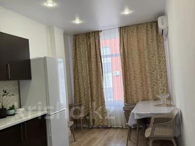 1-бөлмелі пәтер · 45 м² · 2/3 қабат, Жангозина 61Б, бағасы: 18 000 ₸ в Каскелене