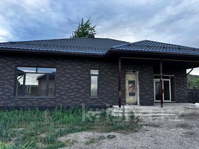 Продажа домов и дачи в Алматинской обл.: Отдельный дом · 5 комнат · 158 м² · 11.8 сот., Бакдаулет 21 за 70 млн 〒 Отдельный дом · 5 комнат · 158 м² · 11.8 сот., Бакдаулет 21 за 70 млн 〒 в Бельбулаке (Мичурино)