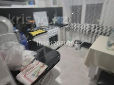 4-бөлмелі пәтер · 60 м² · 5/5 қабат, ул. Каршымбая Ахмедиярова 26А, бағасы: 23 млн ₸ в Атырау, мкр Авангард-2