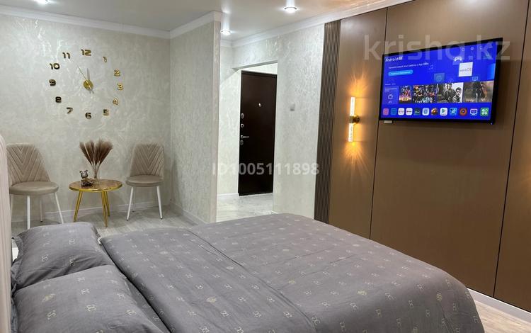 1-комнатная квартира · 40 м² · 3/5 этаж, Мкр Жансая 41 — По пересечении Бауыржан Момышұлы, рядом кафе Балтика торговый центр Салем за 15 000 〒 в Таразе — фото 2