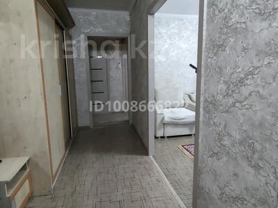 2-комнатная квартира · 52 м² · 1/5 этаж, Юность 69 — Возле магазина бахтияр за 19 млн 〒 в Семее