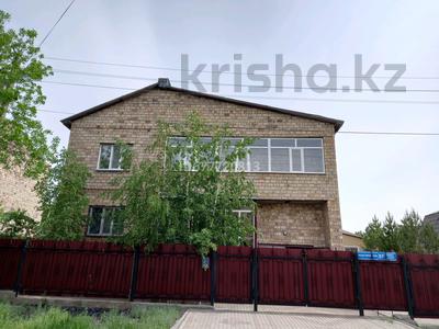 Отдельный дом • 7 комнат • 317 м² • 10 сот., мкр Кунгей , Ул.Фазыла Карибжанова 57 за 69 млн 〒 в Караганде, Казыбек би р-н