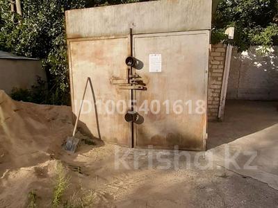 Гараж · 12 м² · Момышулы 37, бағасы: 200 000 〒 в Семее