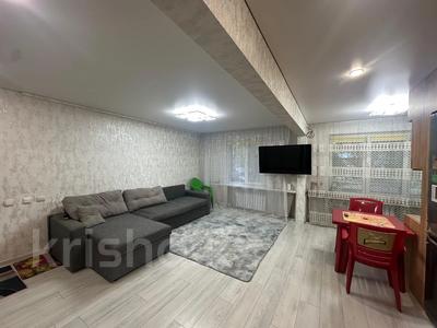 2-комнатная квартира · 48 м² · 1/5 этаж, Бульвар Гагарина 19/1 за 21.8 млн 〒 в Усть-Каменогорске