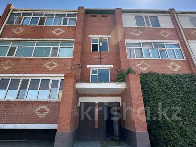 2-комнатная квартира · 58 м² · 3/3 этаж, Бозгулова 1 за 15 млн ₸ в 