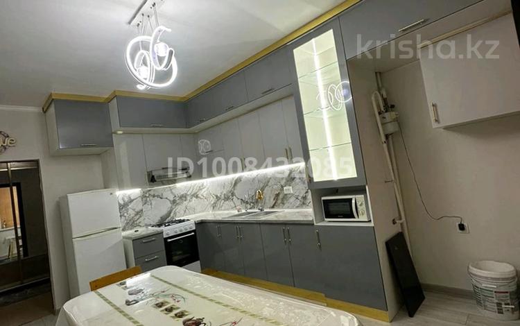 3-комнатная квартира · 76 м² · 4/9 этаж, мкр Акжайык, ул Тулеметова 69/16 49 — Мкр. Ақжайық за 200 000 ₸ в Шымкенте, Абайский р-н — фото 2