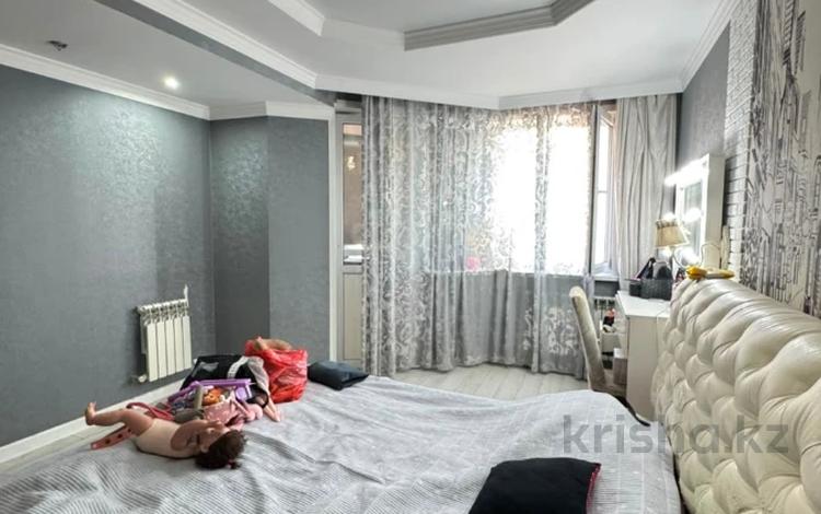 3-бөлмелі пәтер · 82 м² · 4/5 қабат, Думан-2 ш/а., бағасы: 44 млн ₸ в Алматы, Медеуский р-н — фото 2