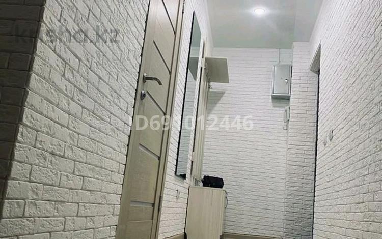 2-комнатная квартира, 45 м², 1/5 этаж помесячно, Нуркена Абдирова 10 за 200 000 〒 в Караганде, Казыбек би р-н — фото 2
