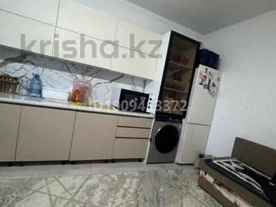 Отдельный дом · 3 комнаты · 130 м² · 10 сот., мкр Кунгей , Ондасынова 147 за 350 000 〒 в Караганде, Казыбек би р-н