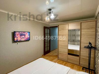 2-комнатная квартира · 60 м² · 1/5 этаж, 4 микрорайон 25 — 4 микрорайон за 18 000 ₸ в Уральске