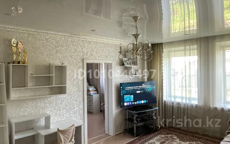 3-бөлмелі пәтер · 69 м² · 1/2 қабат, Узенка, Медицинская 41, бағасы: 10 млн ₸ в Караганде, Алихана Бокейханова р-н — фото 3